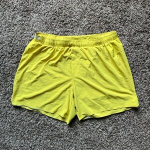 Men’s Yellow Lululemon Athletic Workout Shorts Size XL Like New Condition